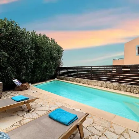 Apple Villa *